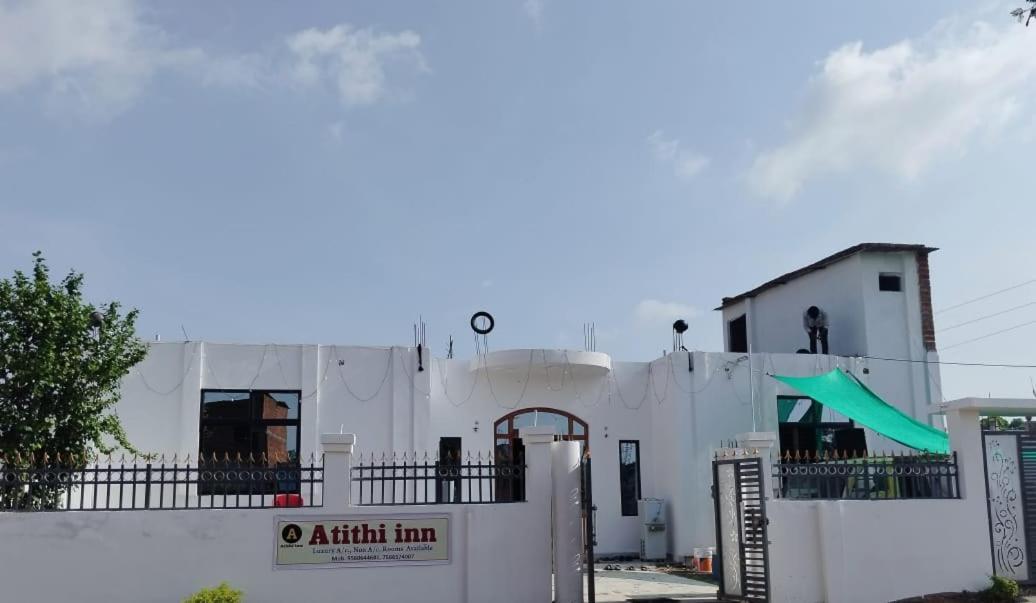 Atithi Inn Khajuraho Bagian luar foto