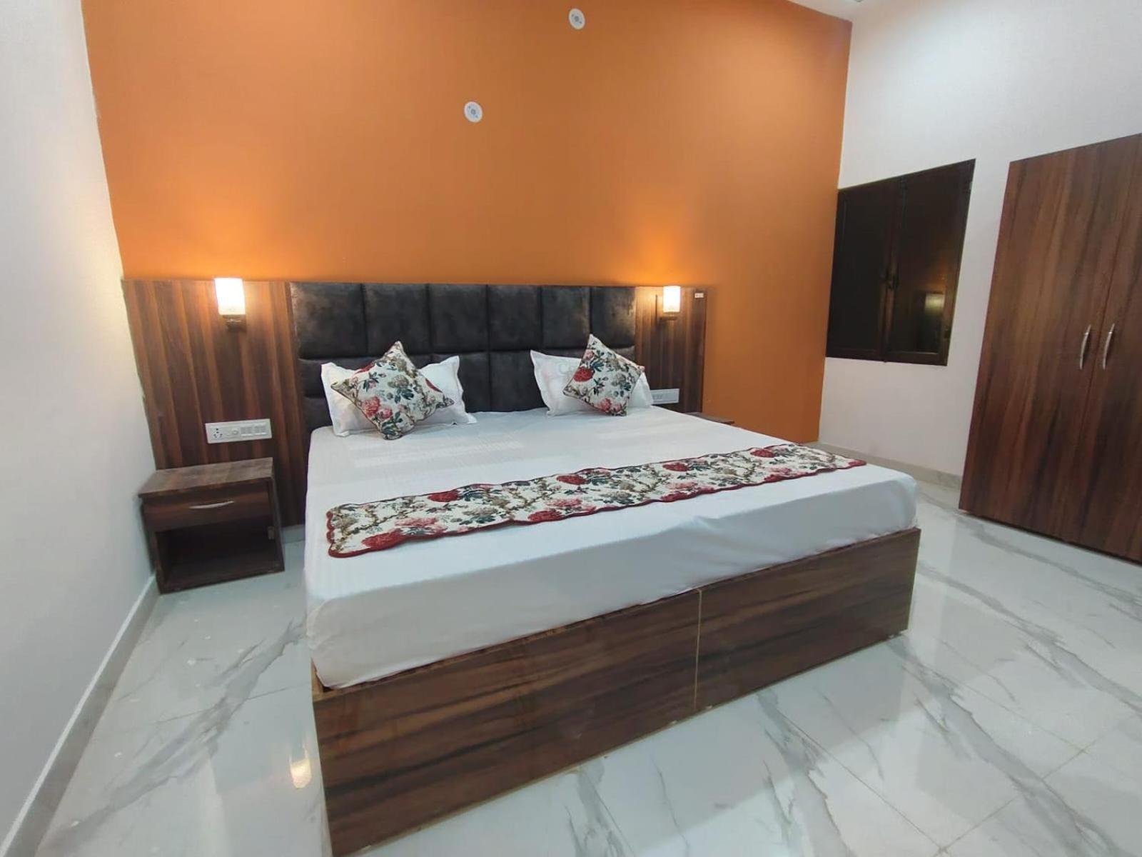 Atithi Inn Khajuraho Bagian luar foto