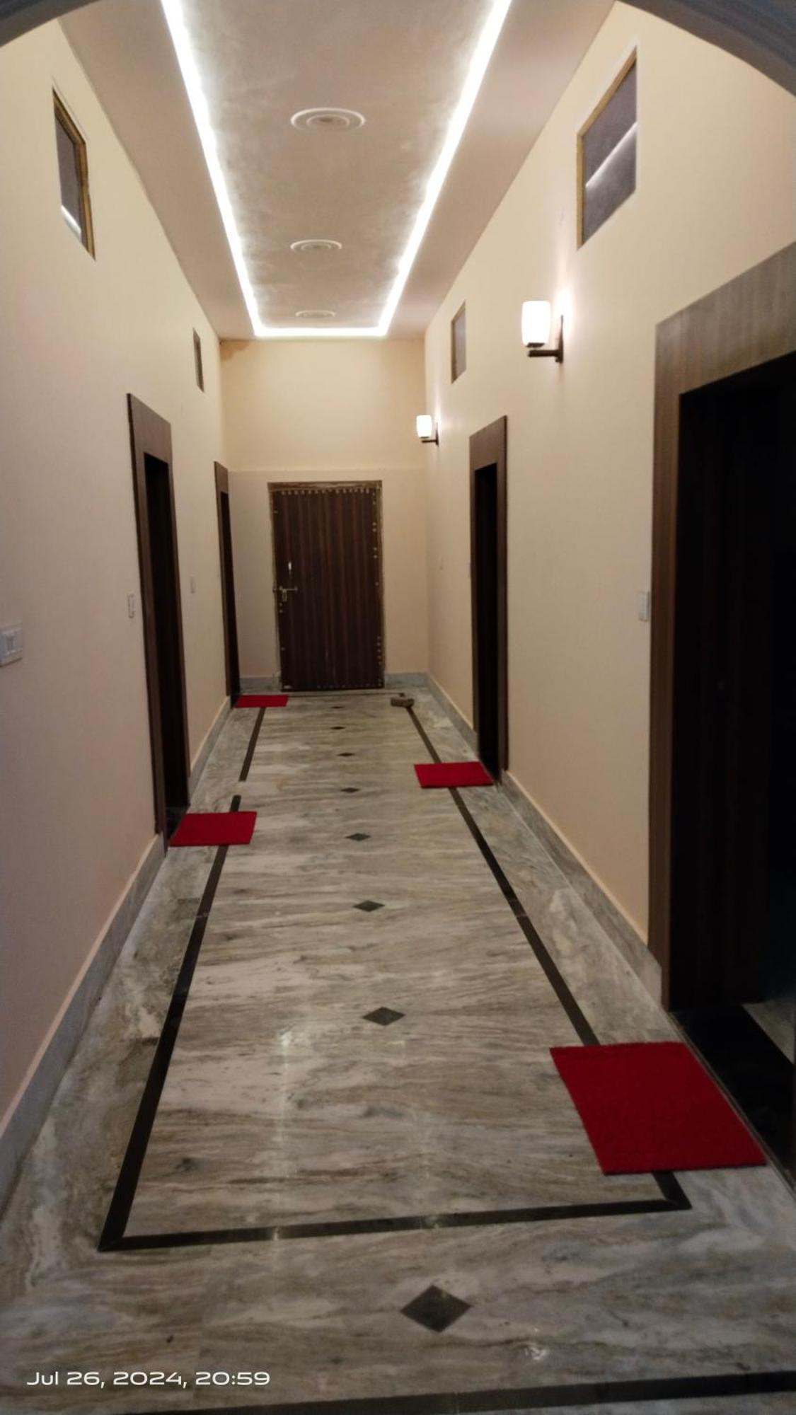 Atithi Inn Khajuraho Bagian luar foto
