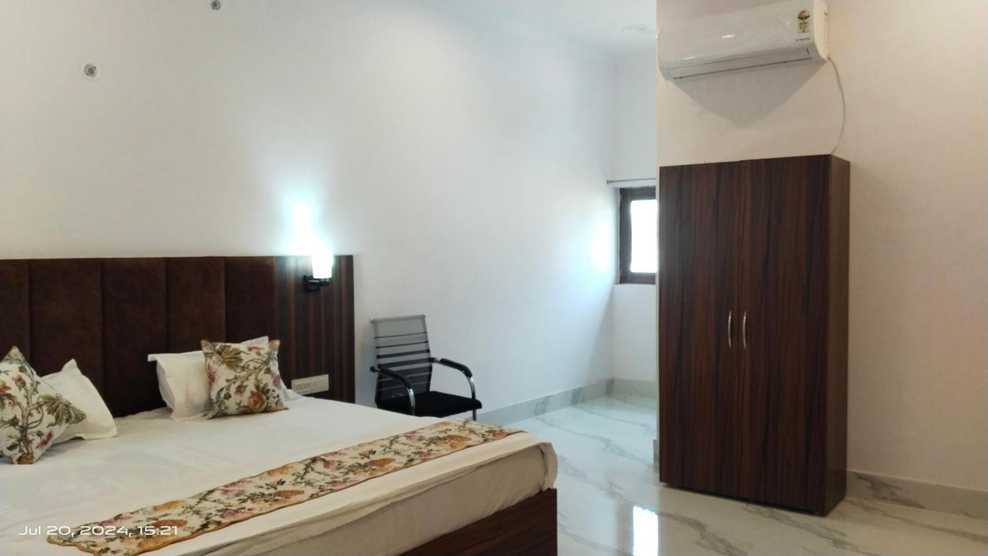Atithi Inn Khajuraho Bagian luar foto
